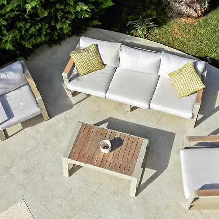 Meta Vikendica Petrcane