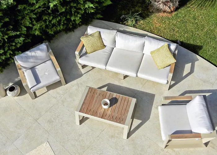 Meta Vikendica Petrcane