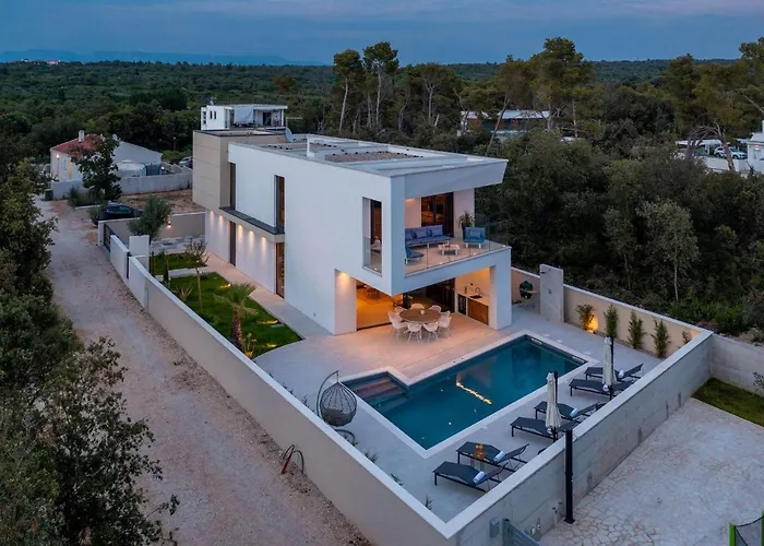 Meta * Петрчане